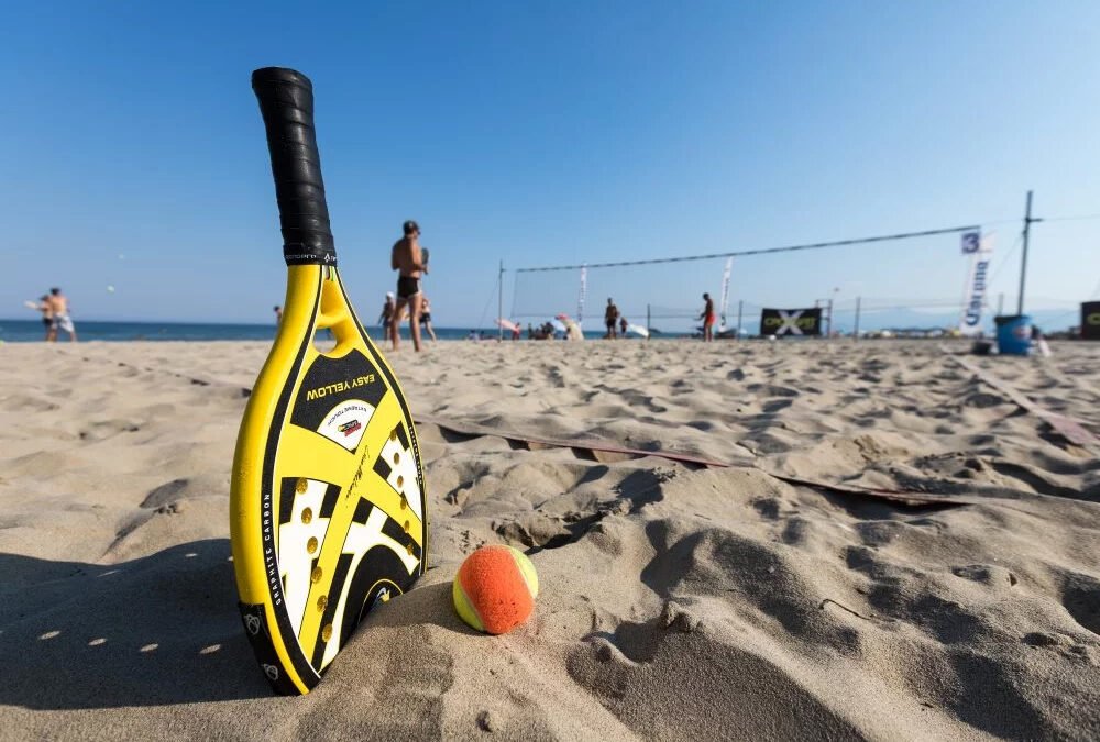 Beach Tennis: Entenda porque tendinites e lesões são tão comuns nos praticantes desse esporte.